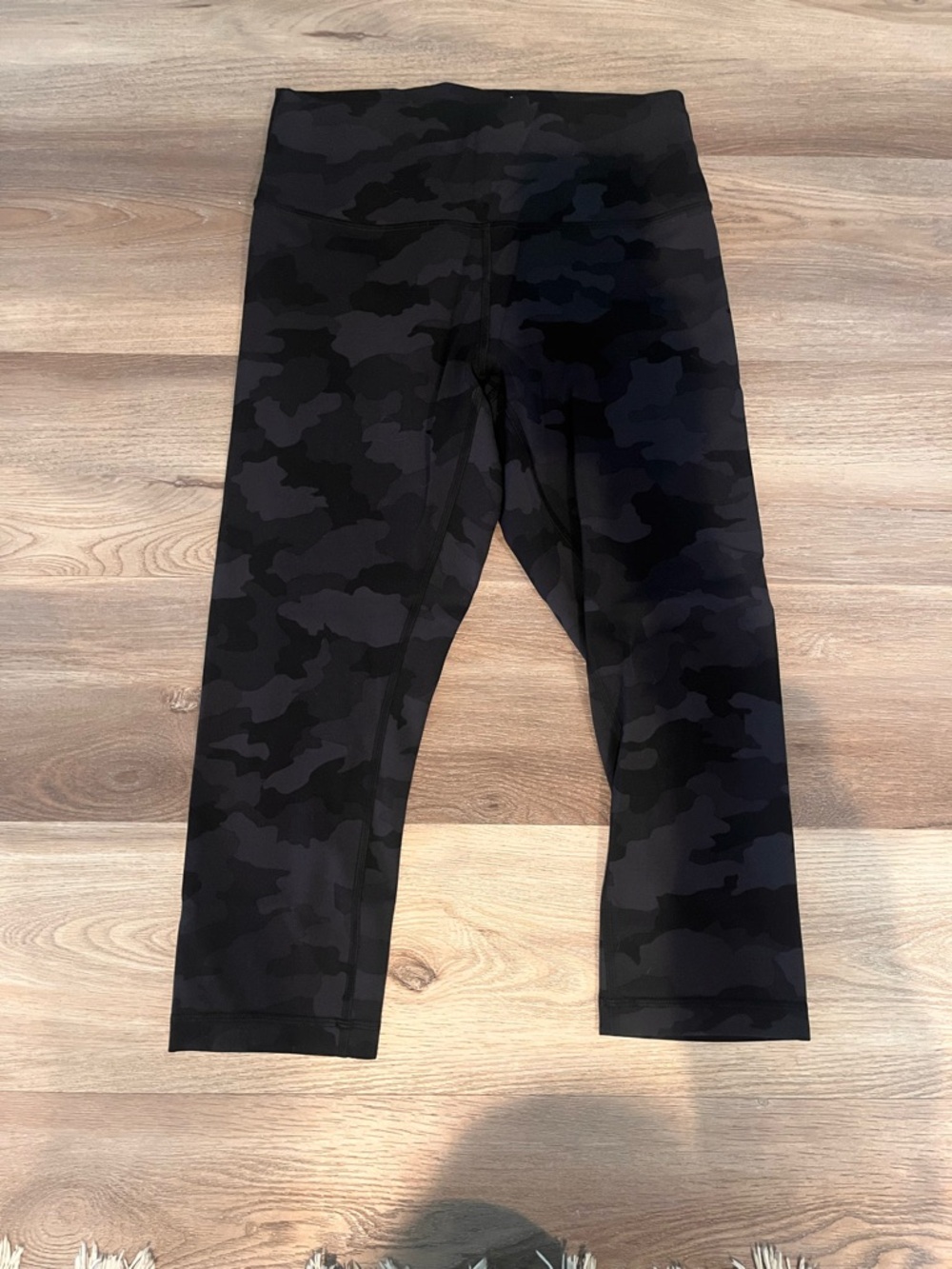 lululemon athletica Black Camo Kids Capri Leggings
